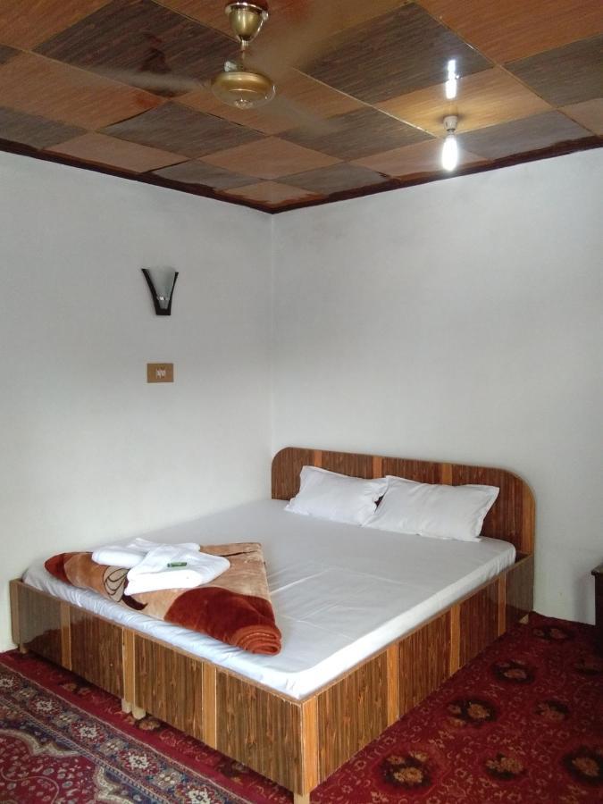 Howrah Guest House Σριναγκάρ Εξωτερικό φωτογραφία