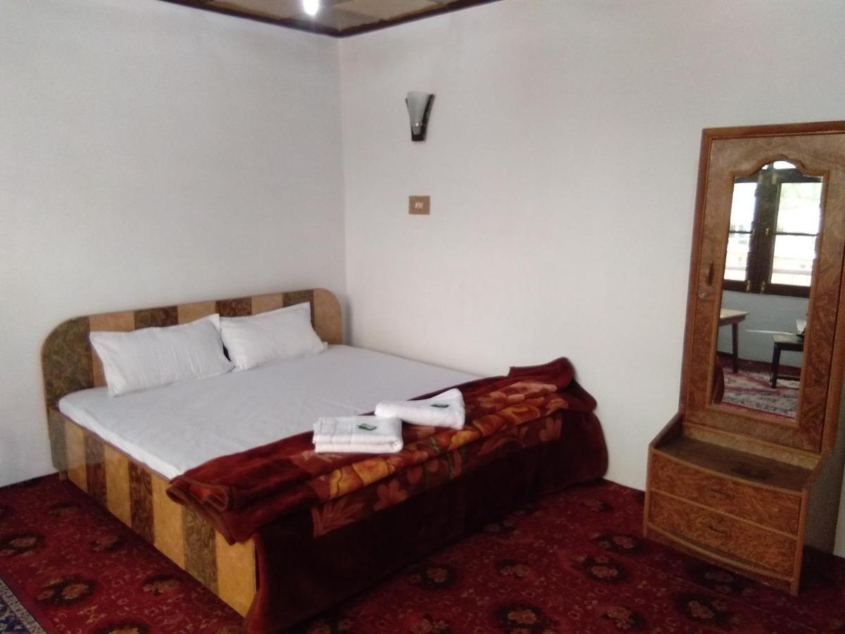 Howrah Guest House Σριναγκάρ Εξωτερικό φωτογραφία