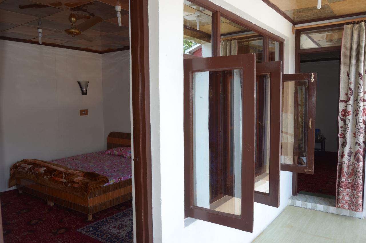 Howrah Guest House Σριναγκάρ Εξωτερικό φωτογραφία