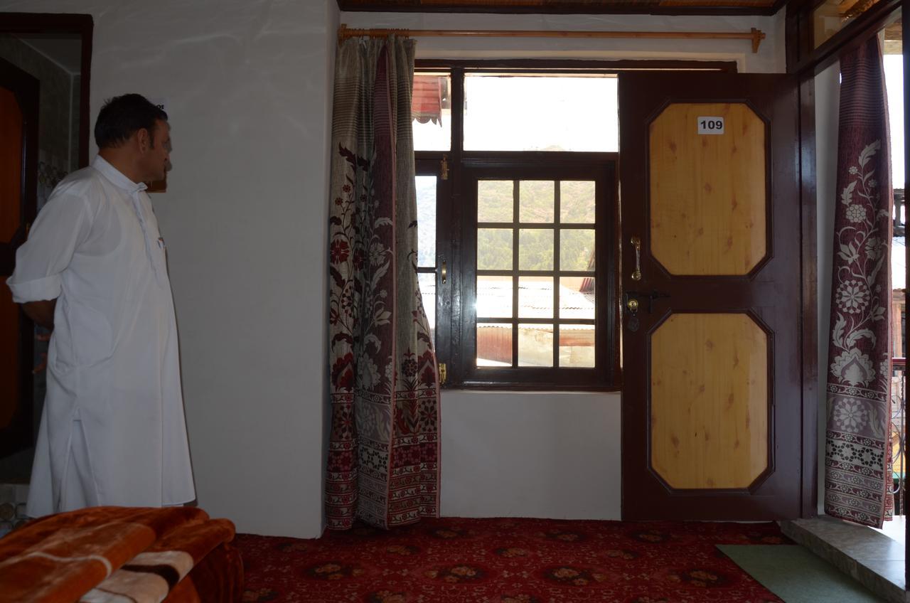 Howrah Guest House Σριναγκάρ Εξωτερικό φωτογραφία