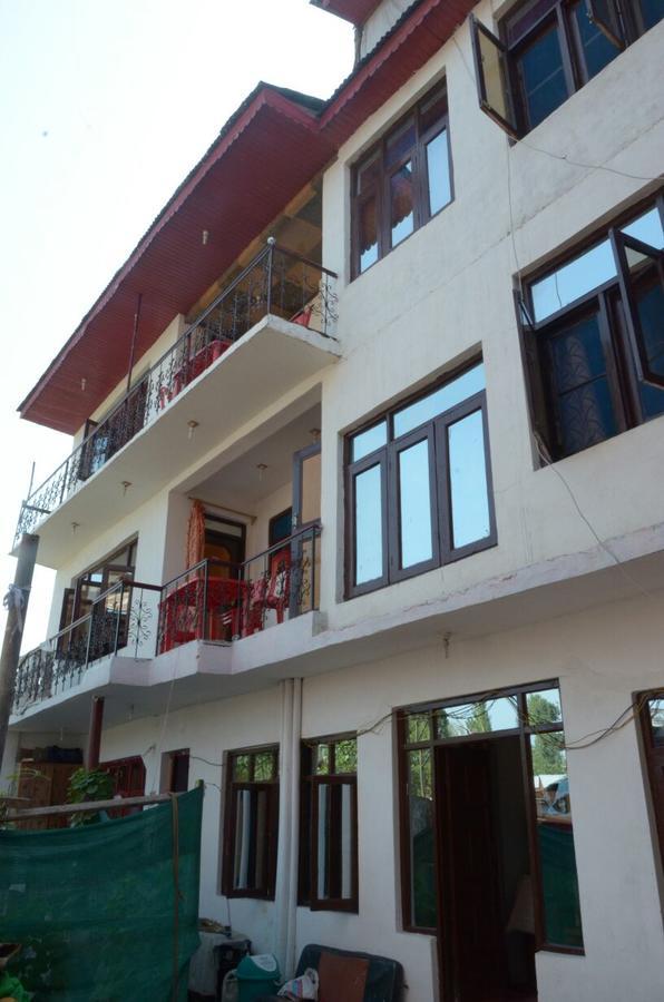 Howrah Guest House Σριναγκάρ Εξωτερικό φωτογραφία